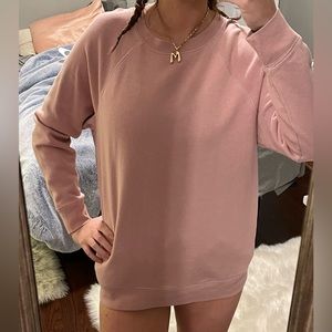 pink basic crewneck 🎀